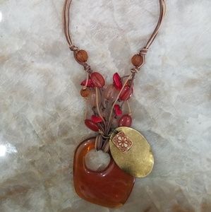 CASUAL BROWN CORDED NECKLACE WITH REDS/TANS